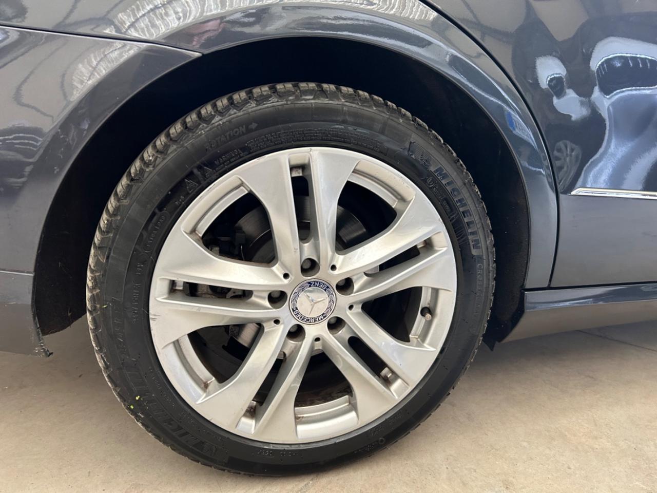 Mercedes-benz E 250 CDI avantgarde