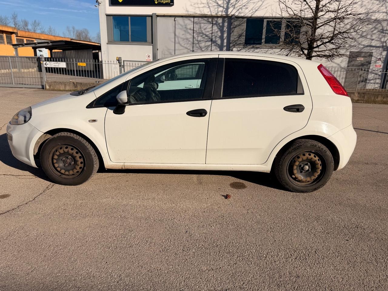 Fiat Punto 1.3 MJT 2014 km156mila neopatentati