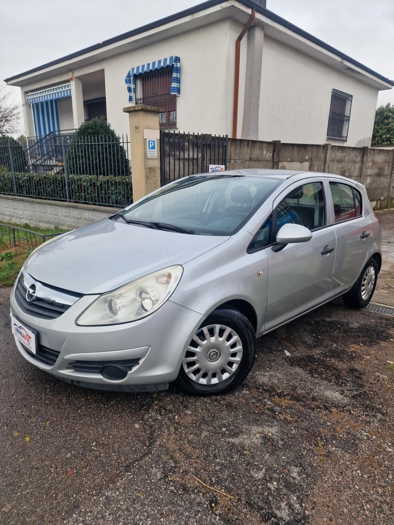 Opel Corsa 1.2 5 porte Club