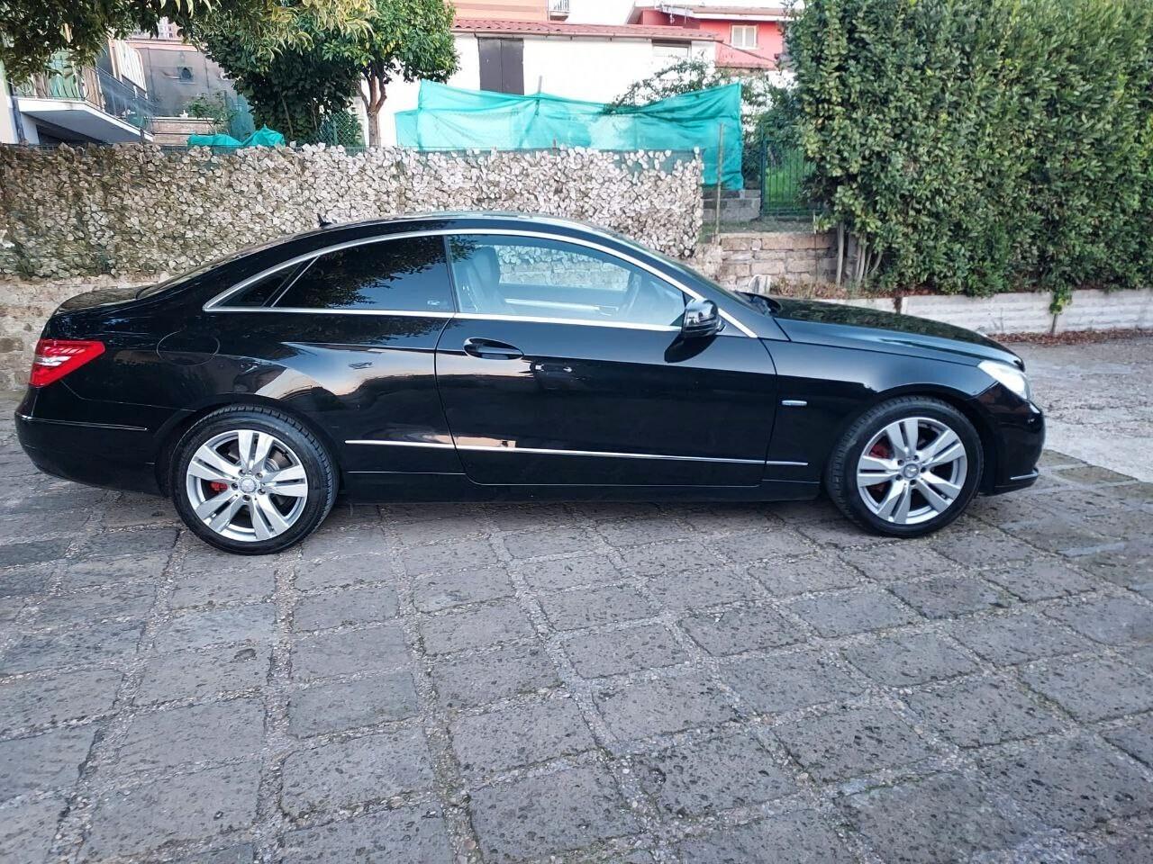 Mercedes-benz E 220 CDI Coupé BlueEFFICIENCY