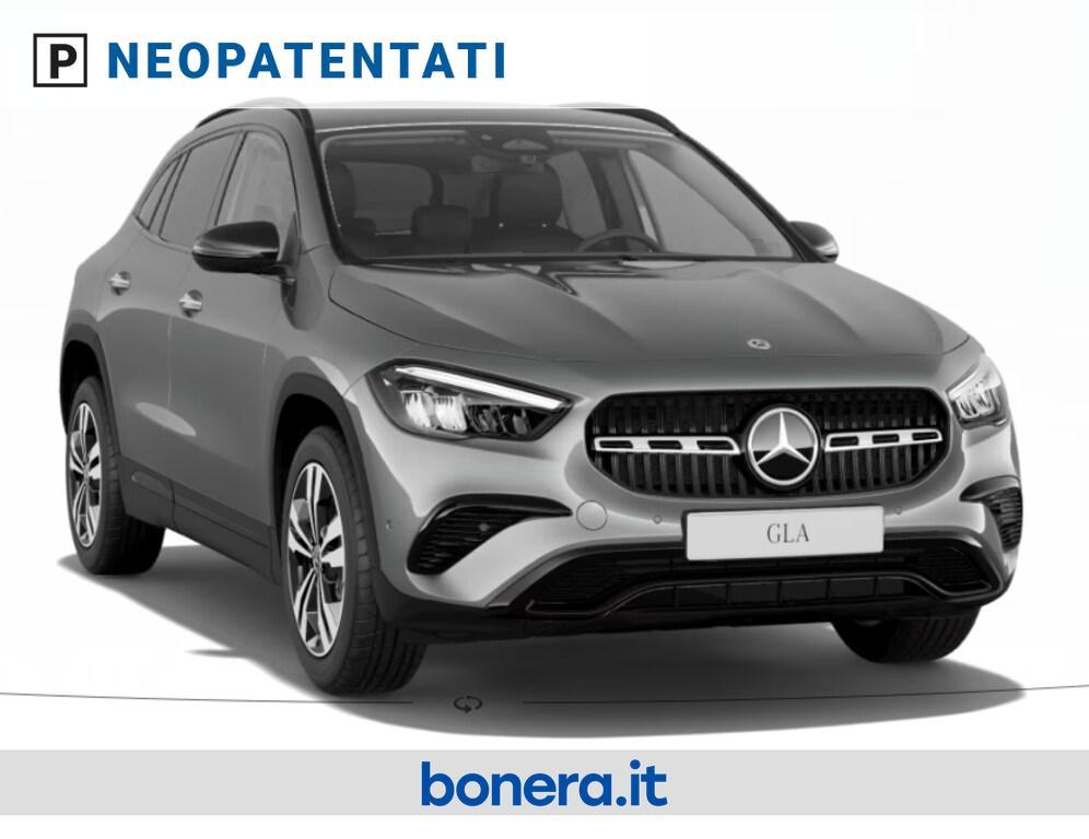 Mercedes GLA 180 180 Progressive Advanced Plus 7G-DCT