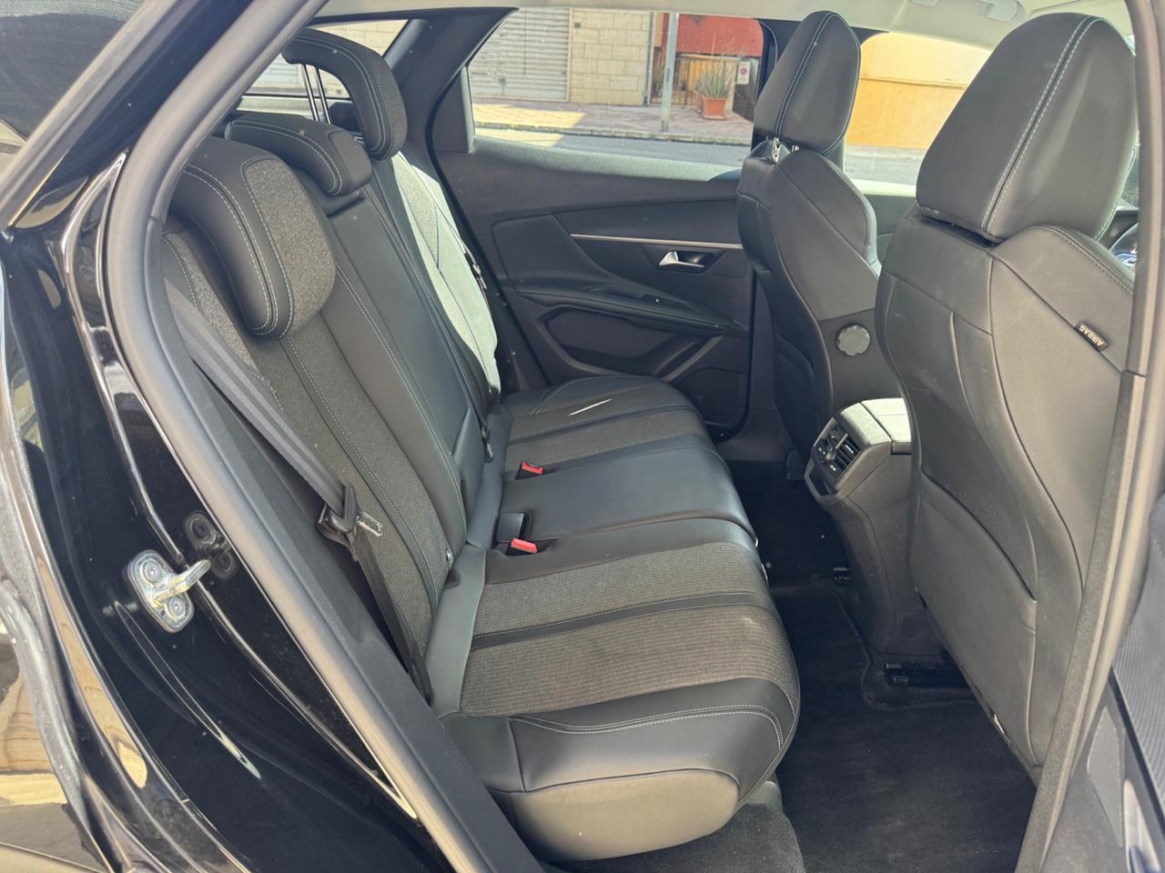 Peugeot 3008 BlueHDi 130 S&S Allure