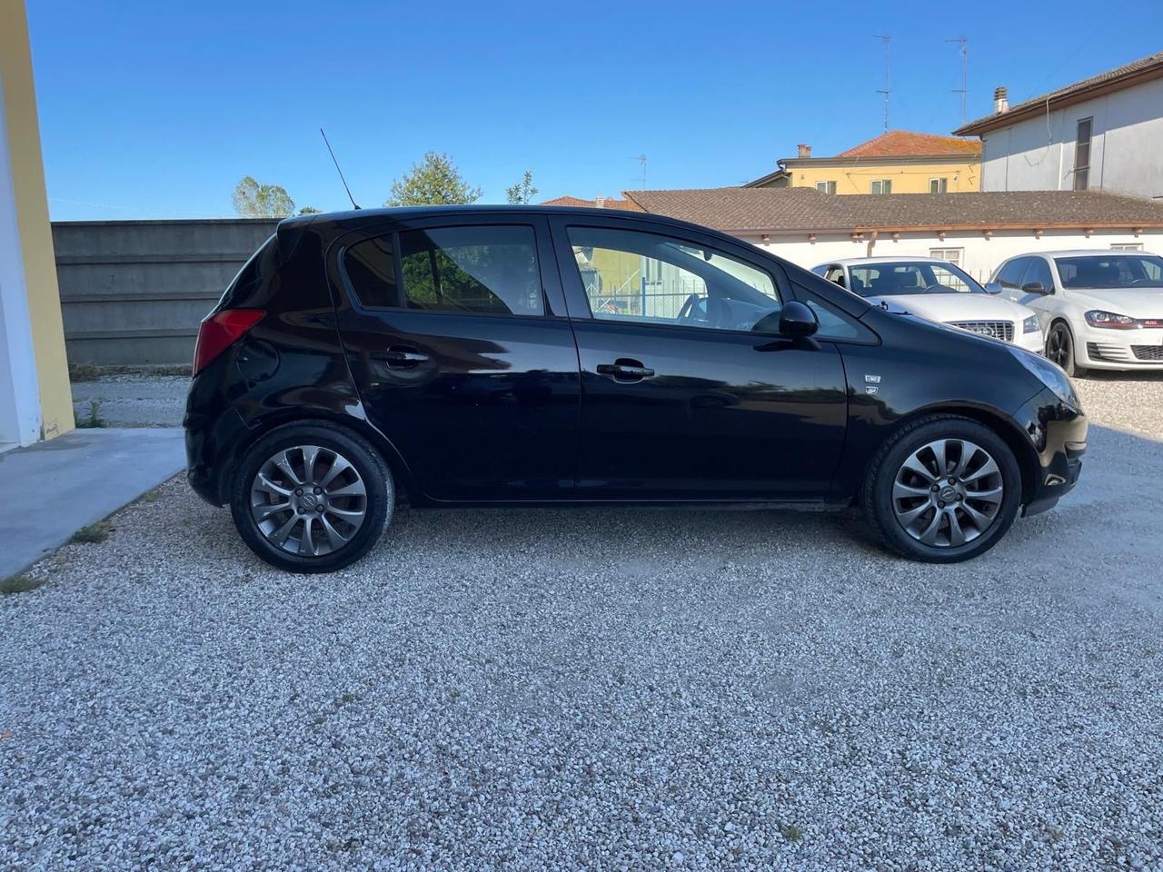 Opel Corsa 1.2 80CV 5 porte GPL-TECH Club