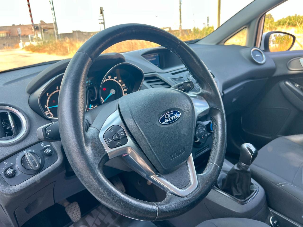 Ford Fiesta 1.5 tdci 75 cv ok neopatentati