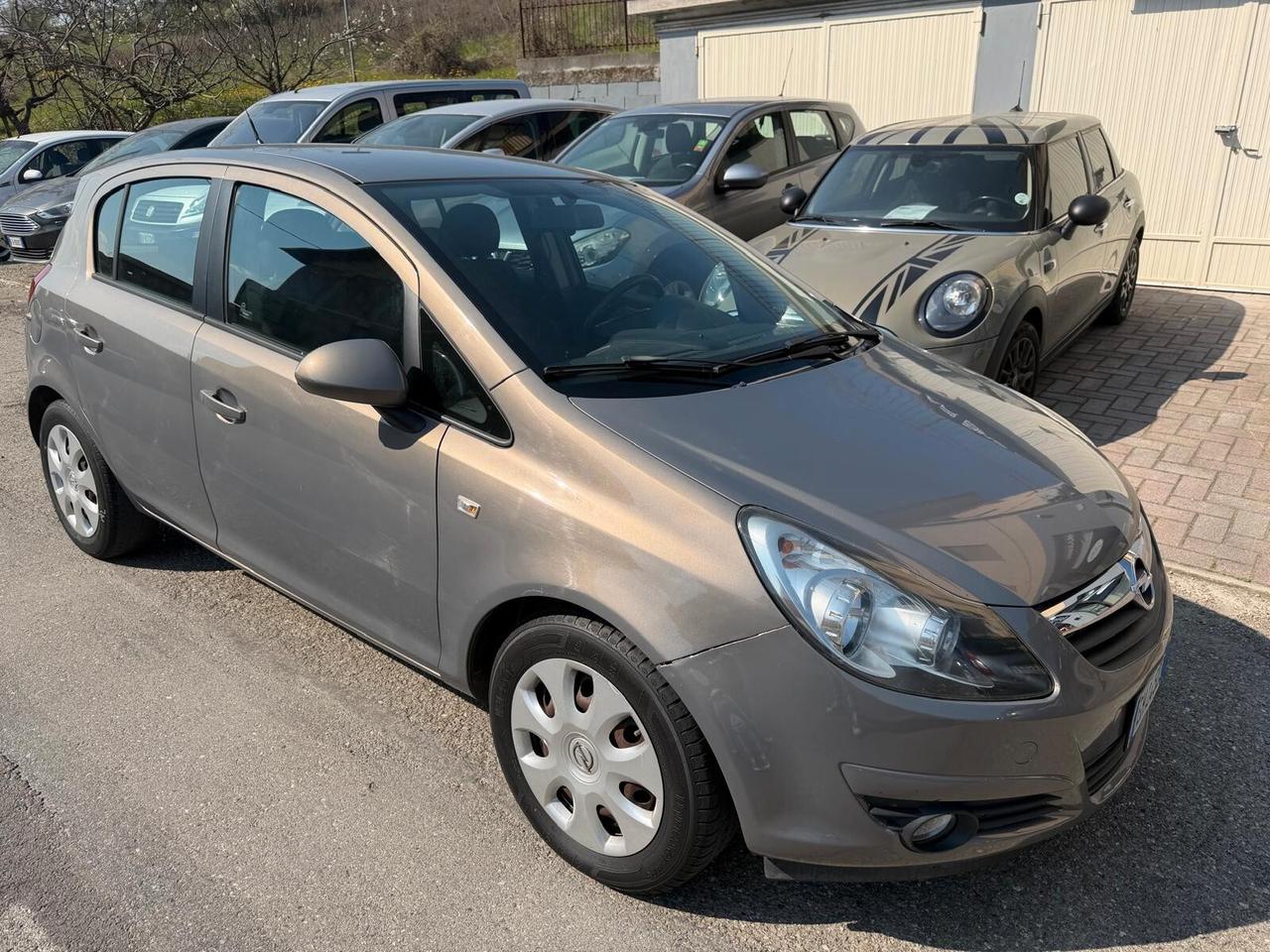 Opel Corsa 1.2 5P. Cosmo