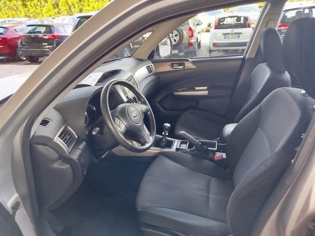 Subaru Forester 2.0d X 6mt