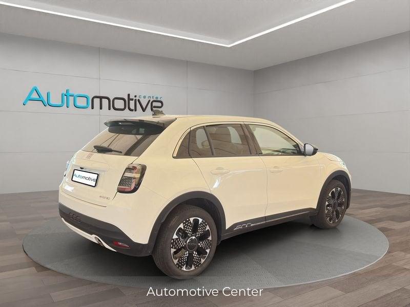 FIAT 600 1.2 Hybrid 100cv La Prima