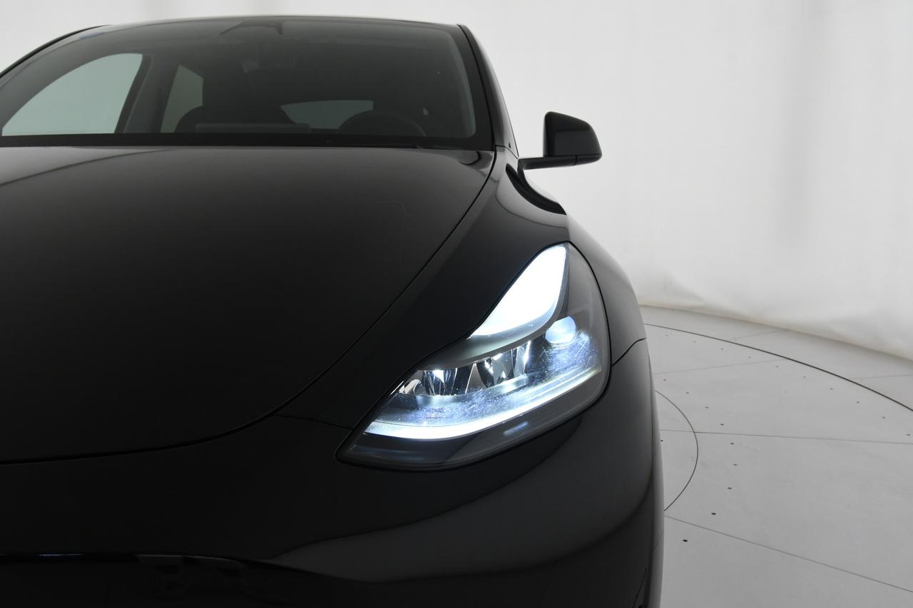 TESLA Model Y Long Range Dual Motor awd AUTOPILOT AZIENDALE IVA ESPOSTA