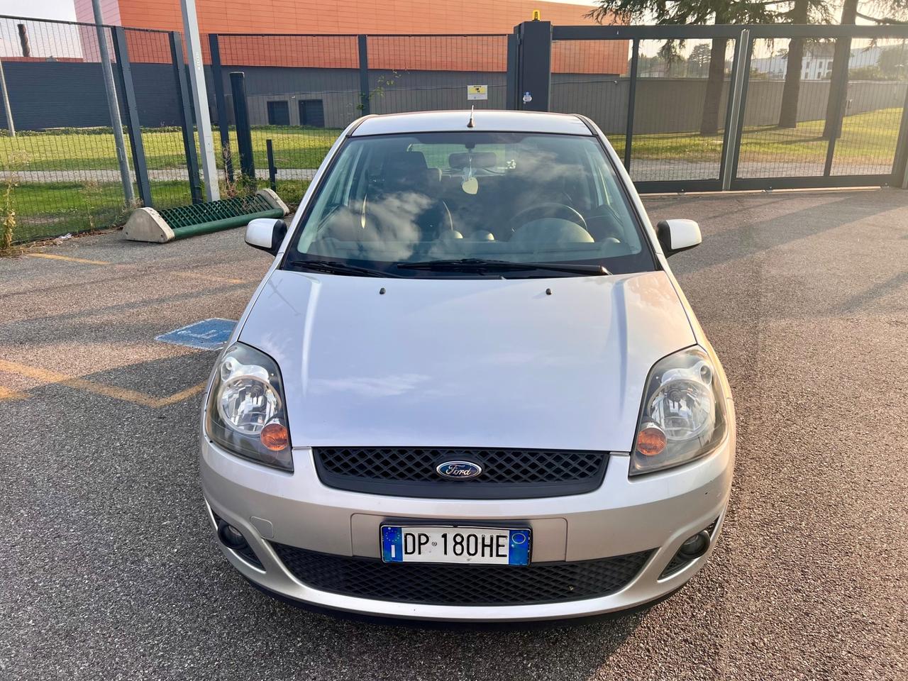 Ford Fiesta 1.2 16V 3p. 86000km + cinghia nuova