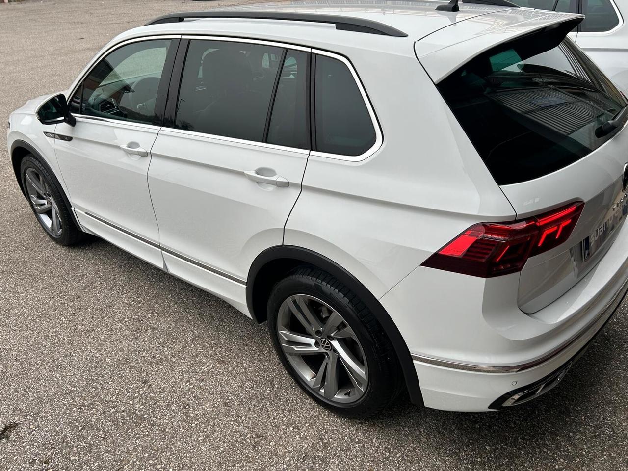 Volkswagen Tiguan 2.0 TDI 150 CV SCR DSG R-Line