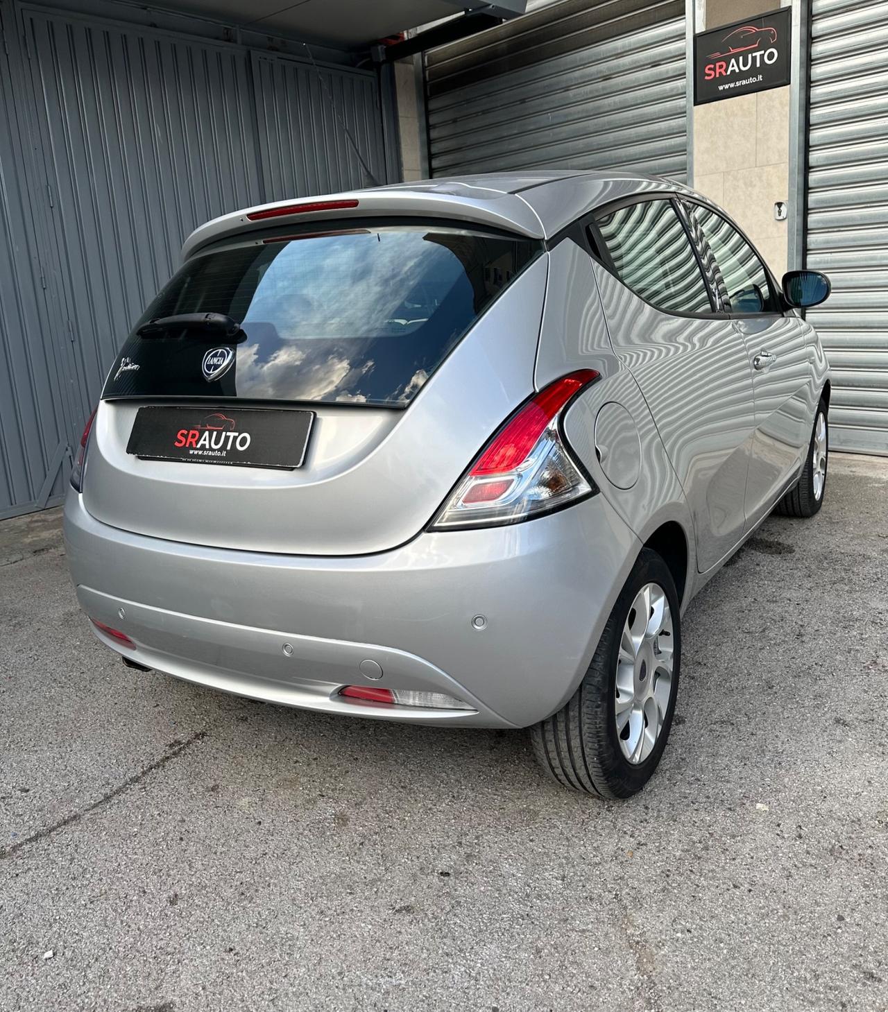 Lancia Ypsilon 1.2 benzina 69cv 5p. Gold