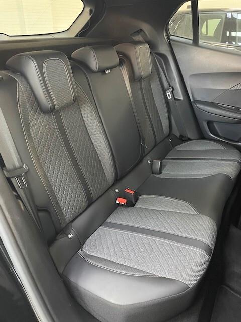 Peugeot 2008 PureTech 130CV S&S EAT8 Allure