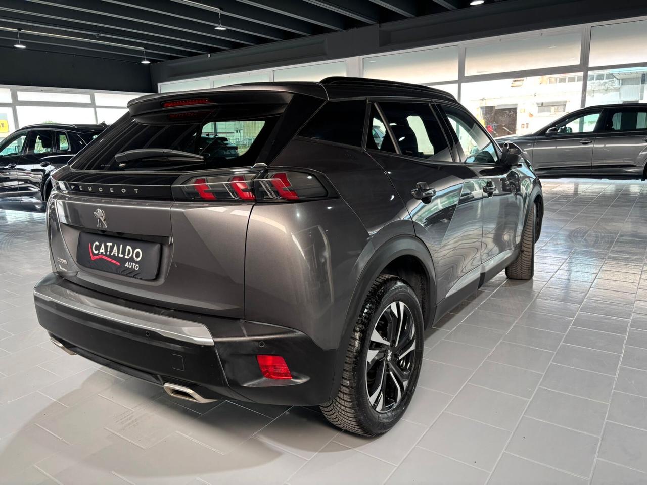 Peugeot 2008 PureTech 100 S&S Allure Pack