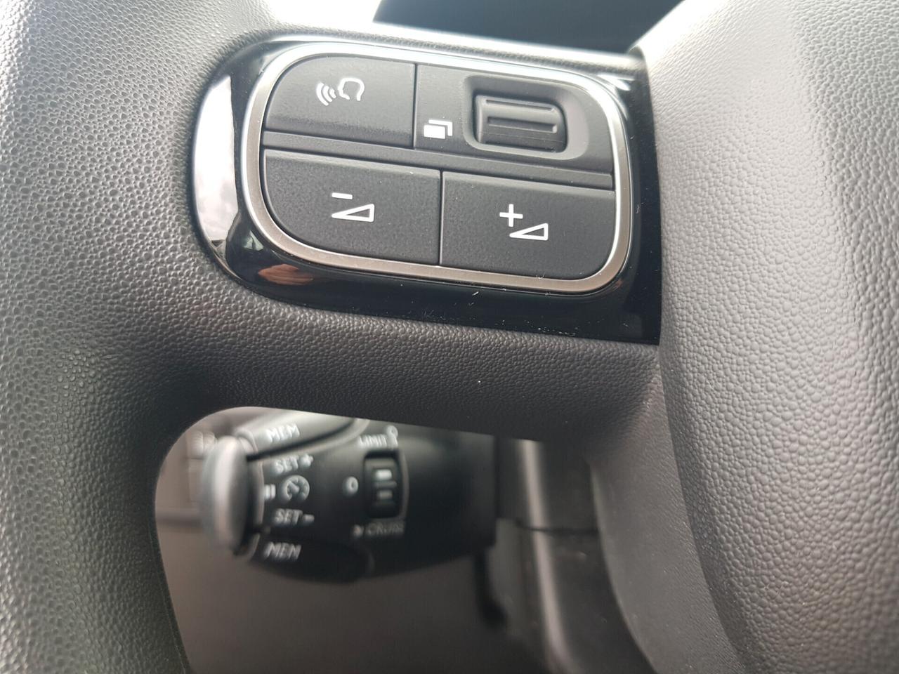 Citroen C3 1.2 PureTech 83cv Navy Led Sensori Park