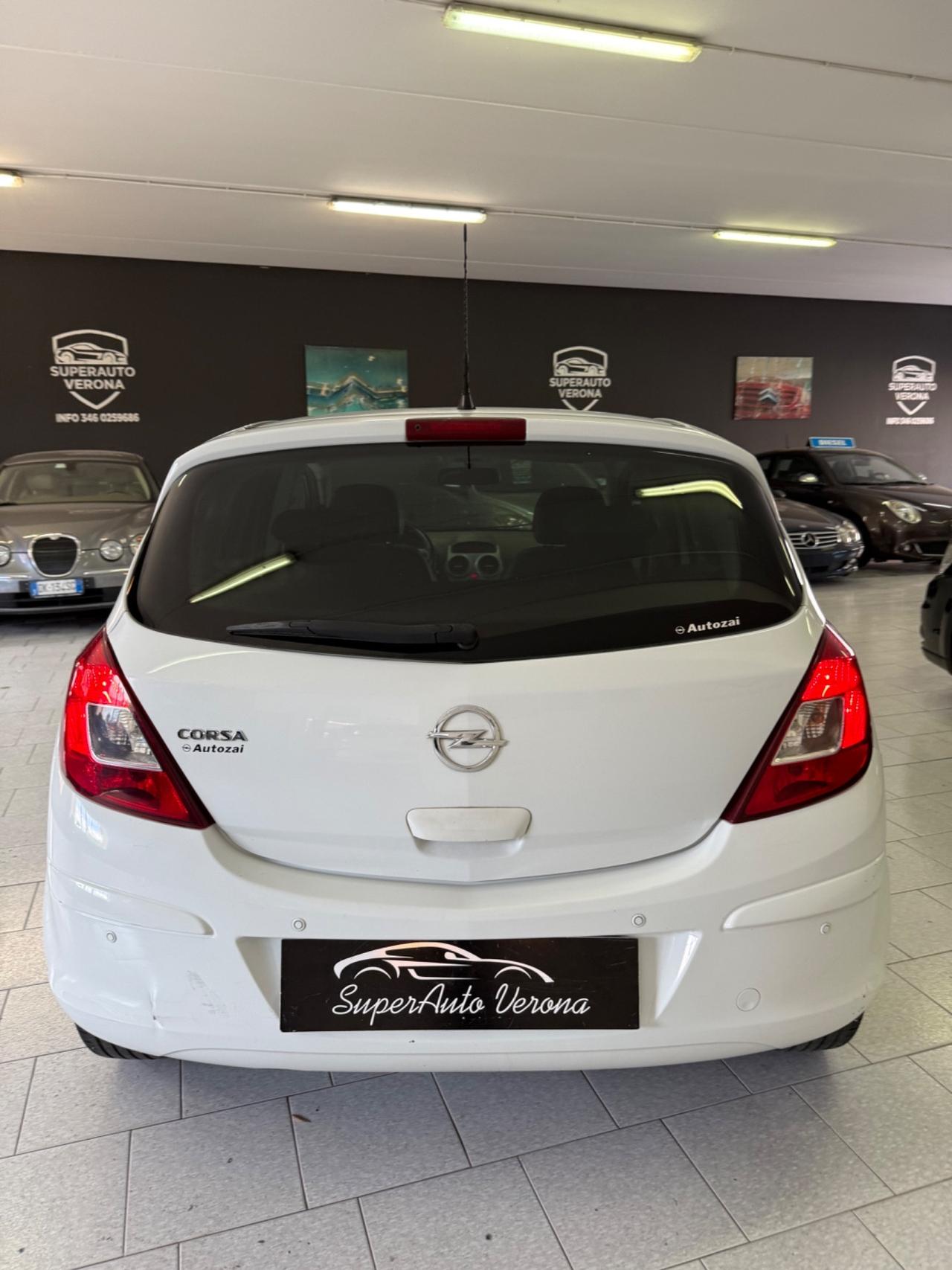 AUTOMATICA Opel Corsa 1.2 5 porte Sport
