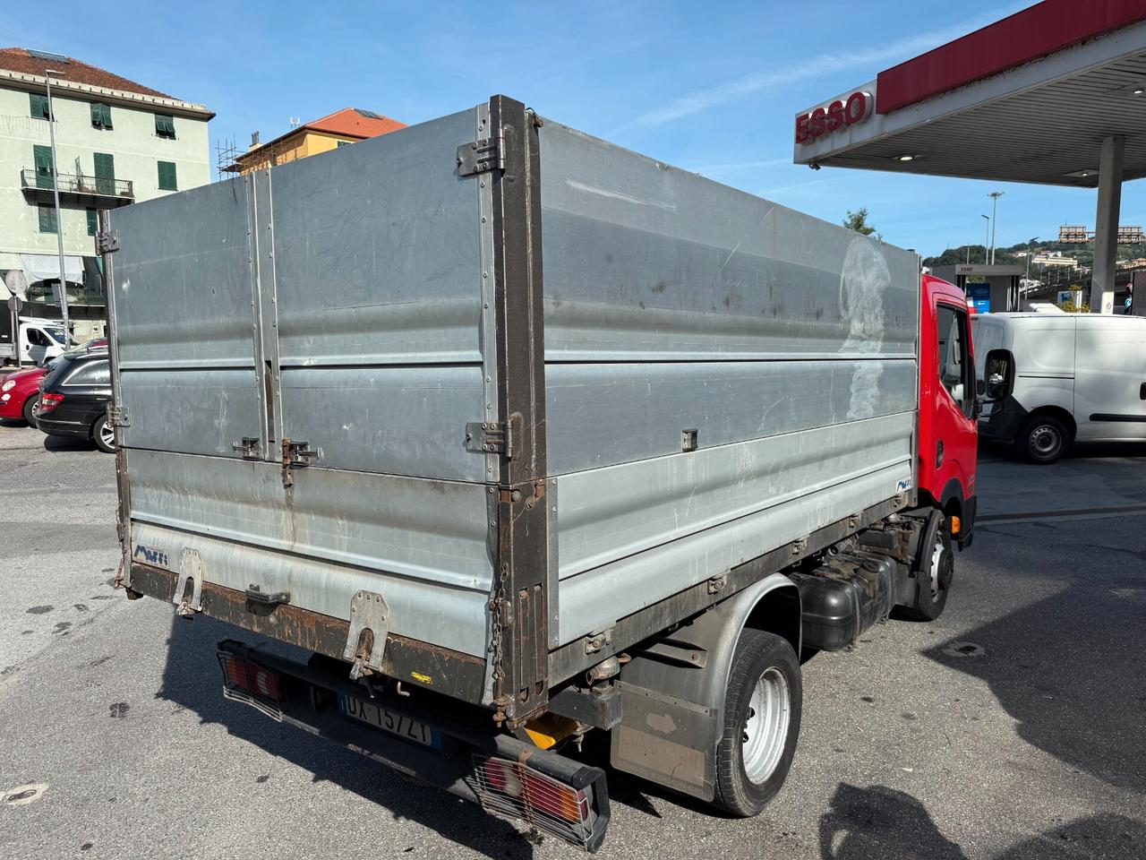 Nissan Cabstar 32.11 2.5 TDI PC Cabinato RIBALTABILE TRILATERALE
