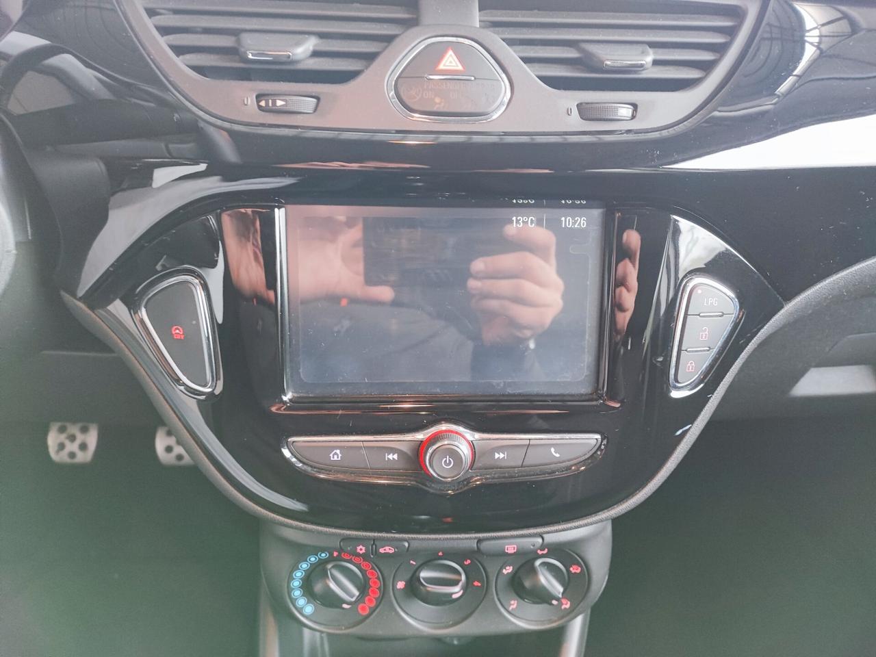 Opel Corsa 1.4 90CV GPL Tech 5 porte Innovation