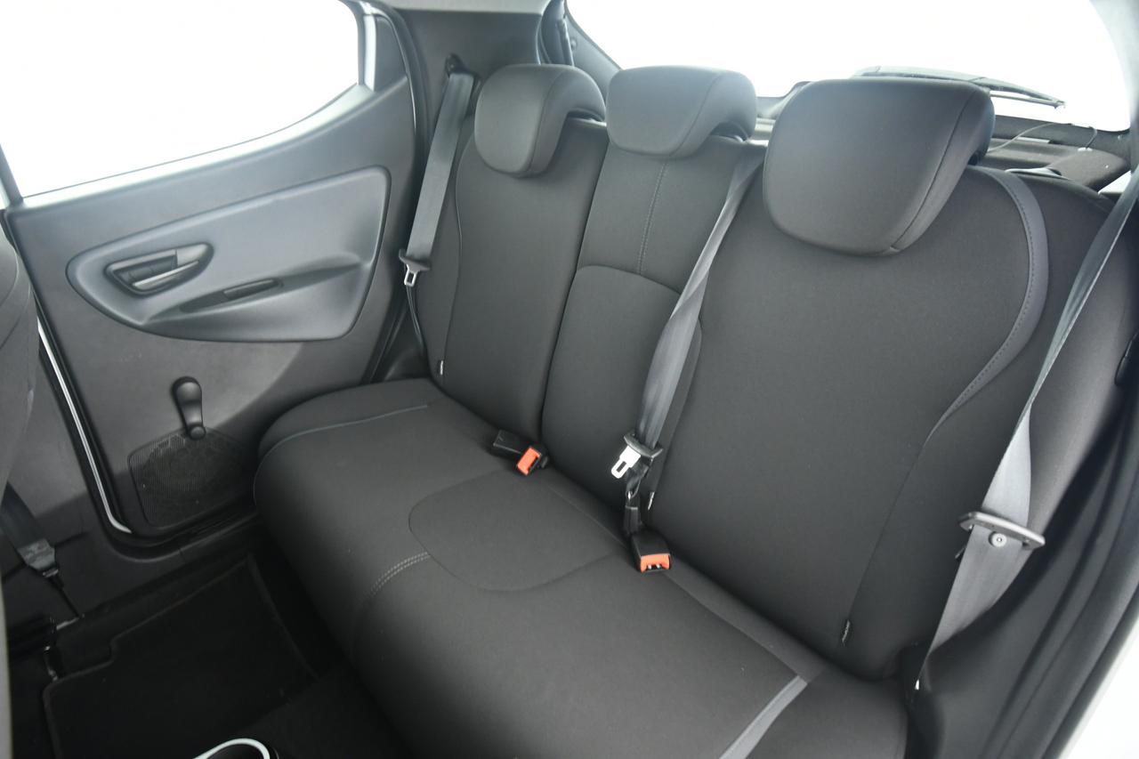 LANCIA Ypsilon 1.3 mjt Silver s&s 95cv X COMMERCIANTI+NEOPATENTATI+BLUETOOTH