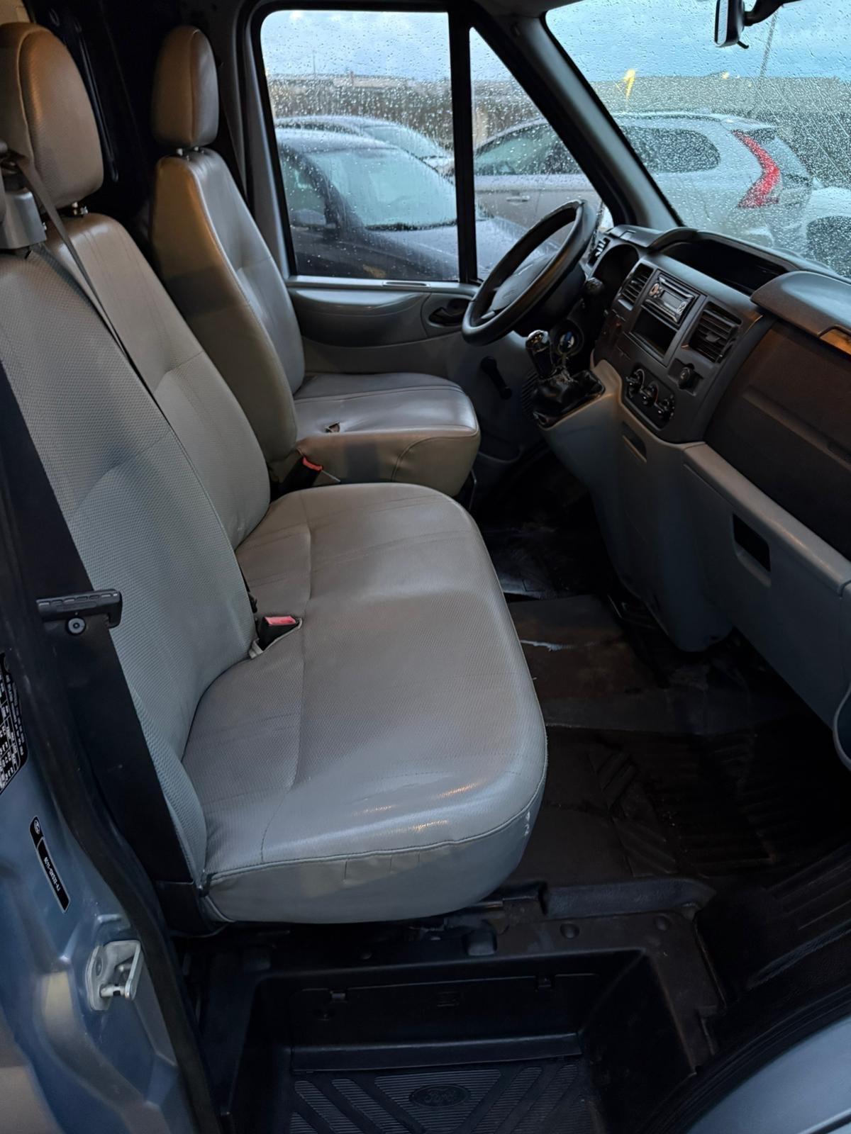 Ford Transit -GANCIO TRAINO - 160 KM