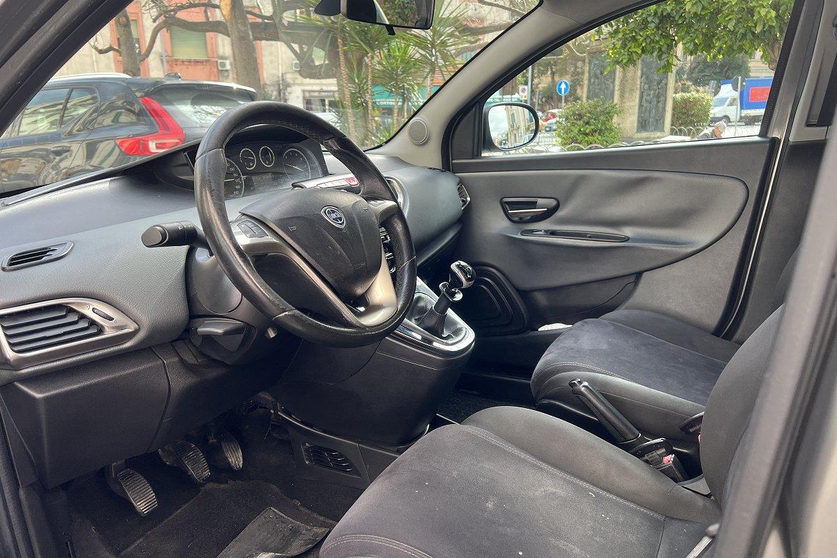 LANCIA Ypsilon 1.2 69 CV 5 porte Elefantino