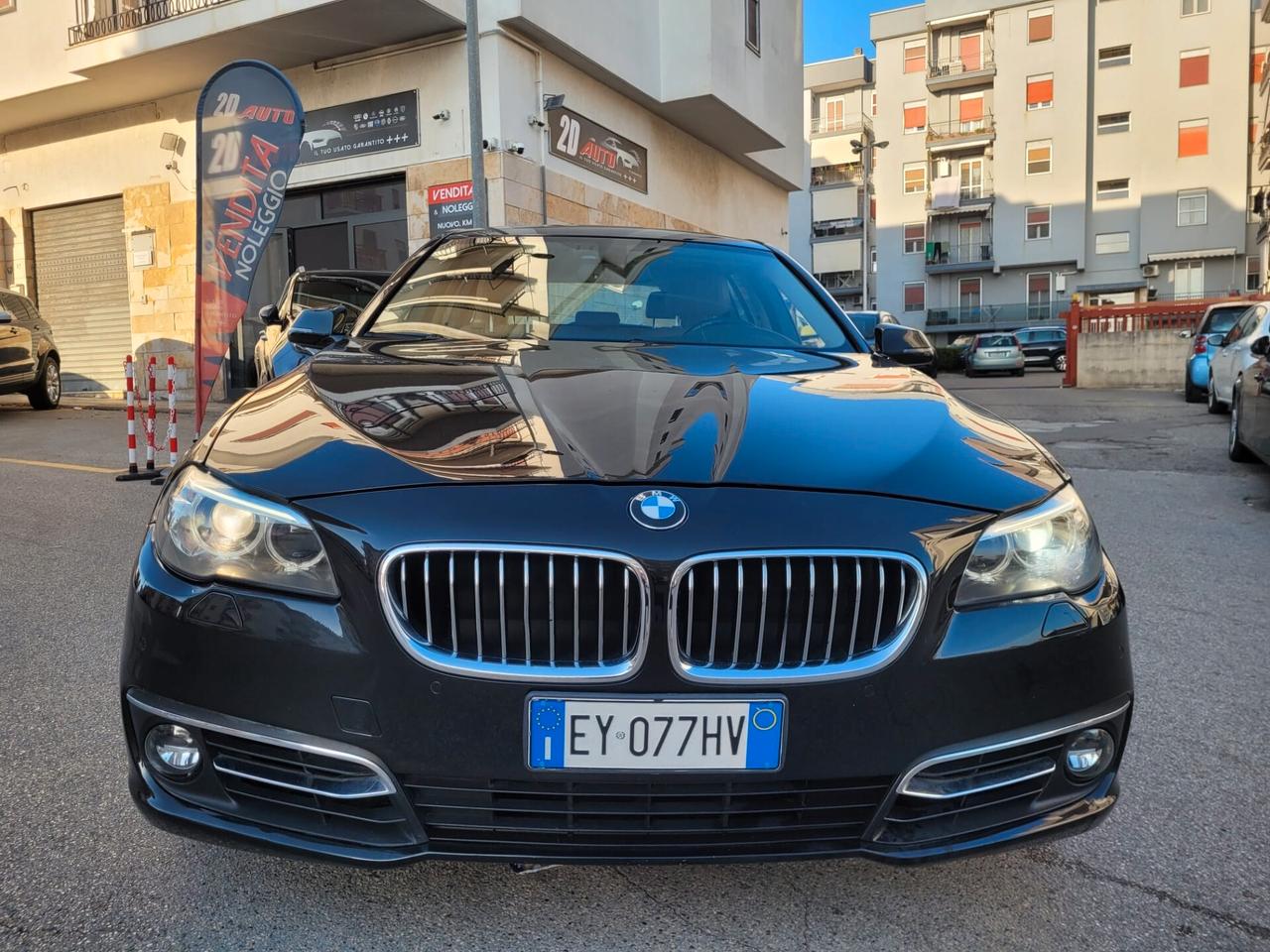 Bmw 525d xDrive Touring Luxury * Navi * Pelle * Garantita 12 Mesi