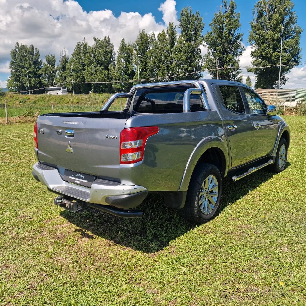 Mitsubishi L200 2.4 DI-D/181CV Double Cab Intense Hp Mivec