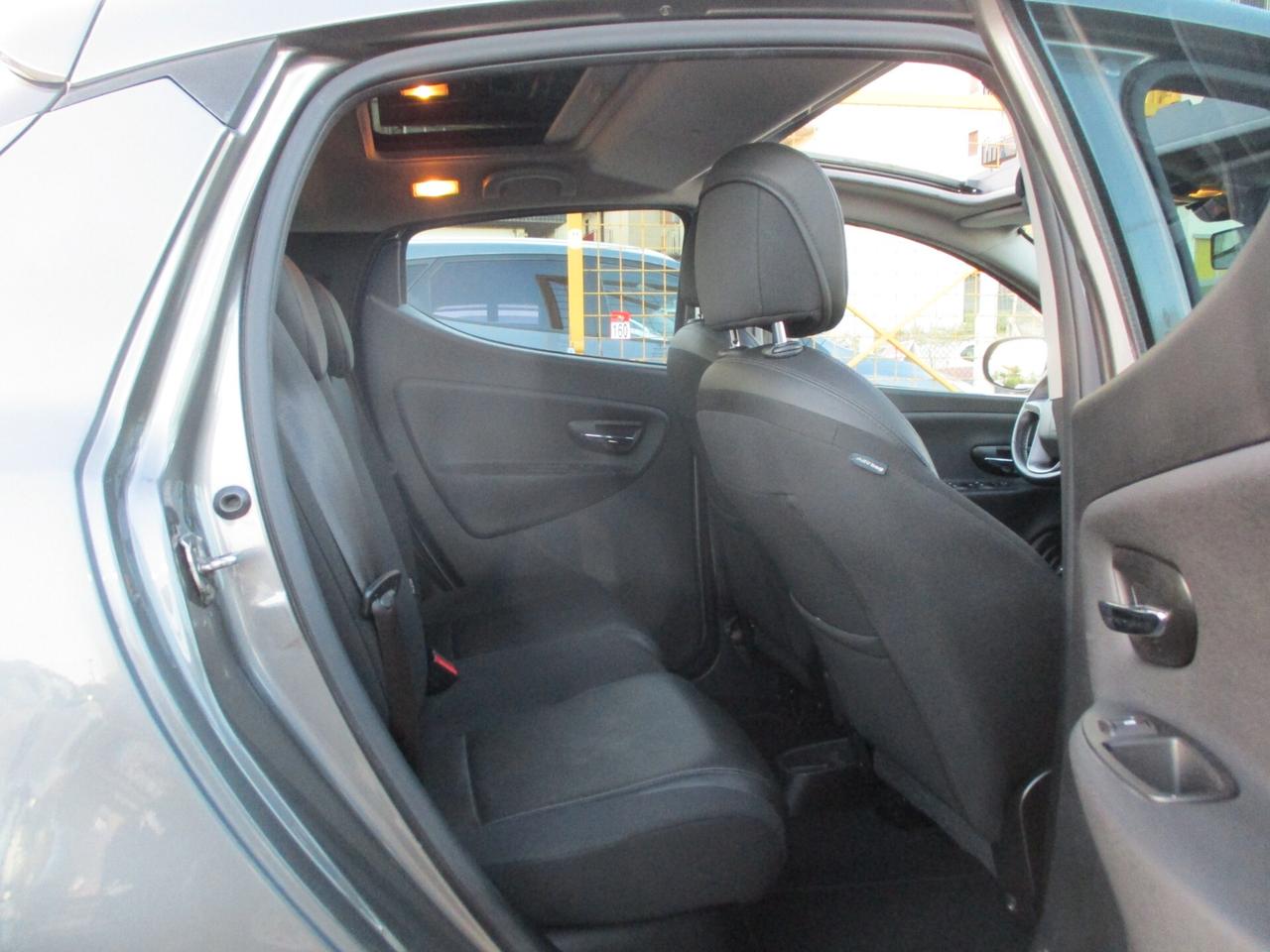 Lancia Ypsilon 1.3 MJT STRAFULL (TETTO APRIBILE)