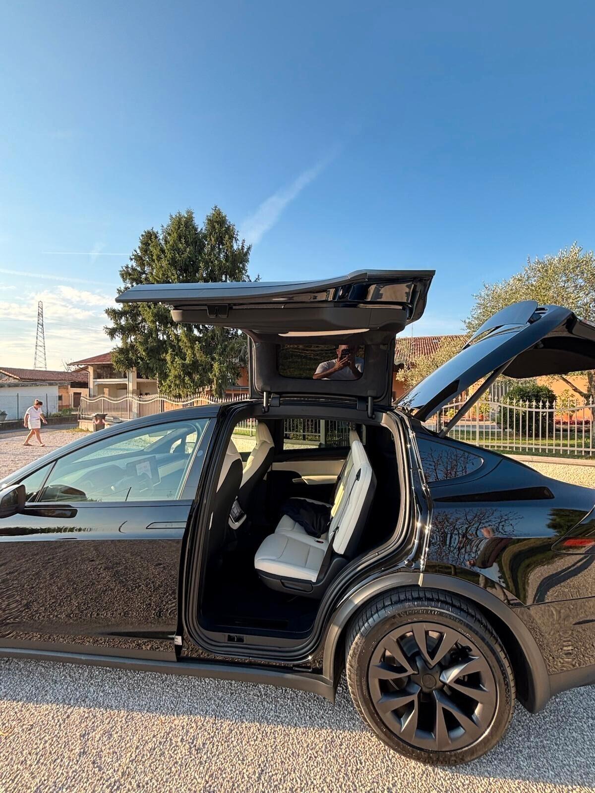 Tesla Model X