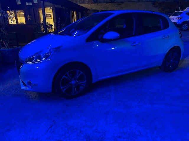 Peugeot 208 1.4 HDi 68 CV 5 porte Access