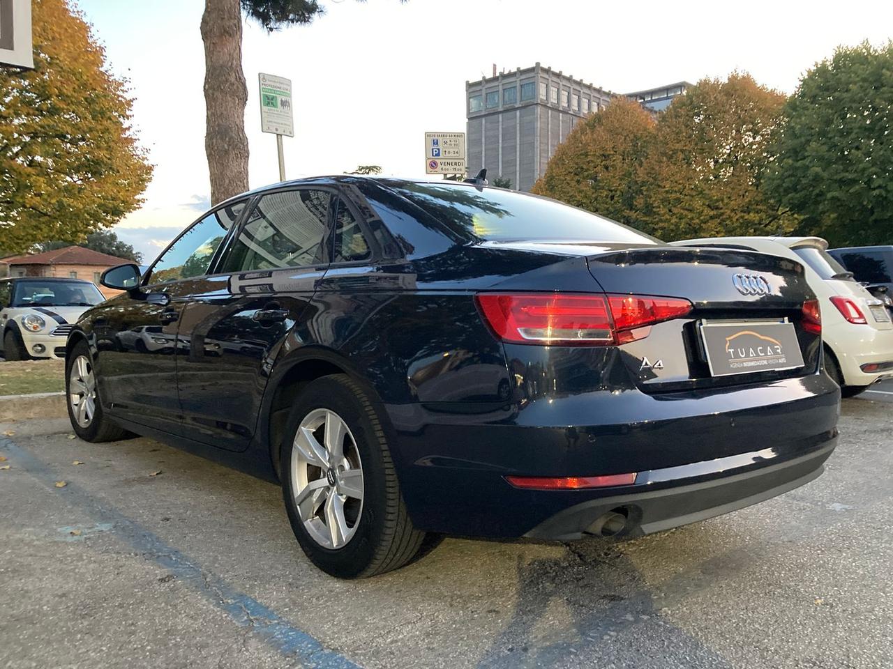 Audi A4 2.0 35 TDI Business #7324