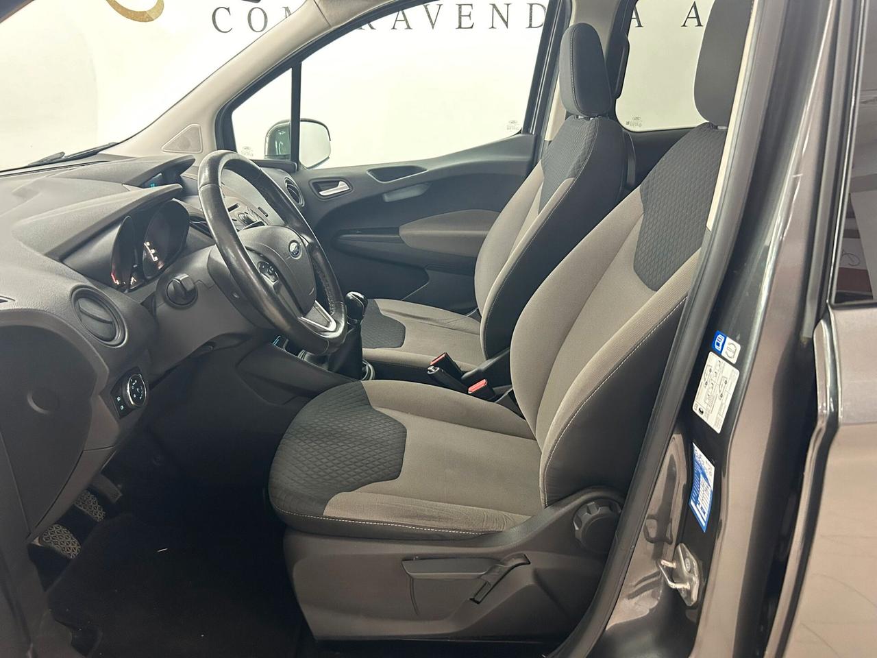 Ford Tourneo Courier Tourneo Courier 1.5 TDCI 75 CV Titanium