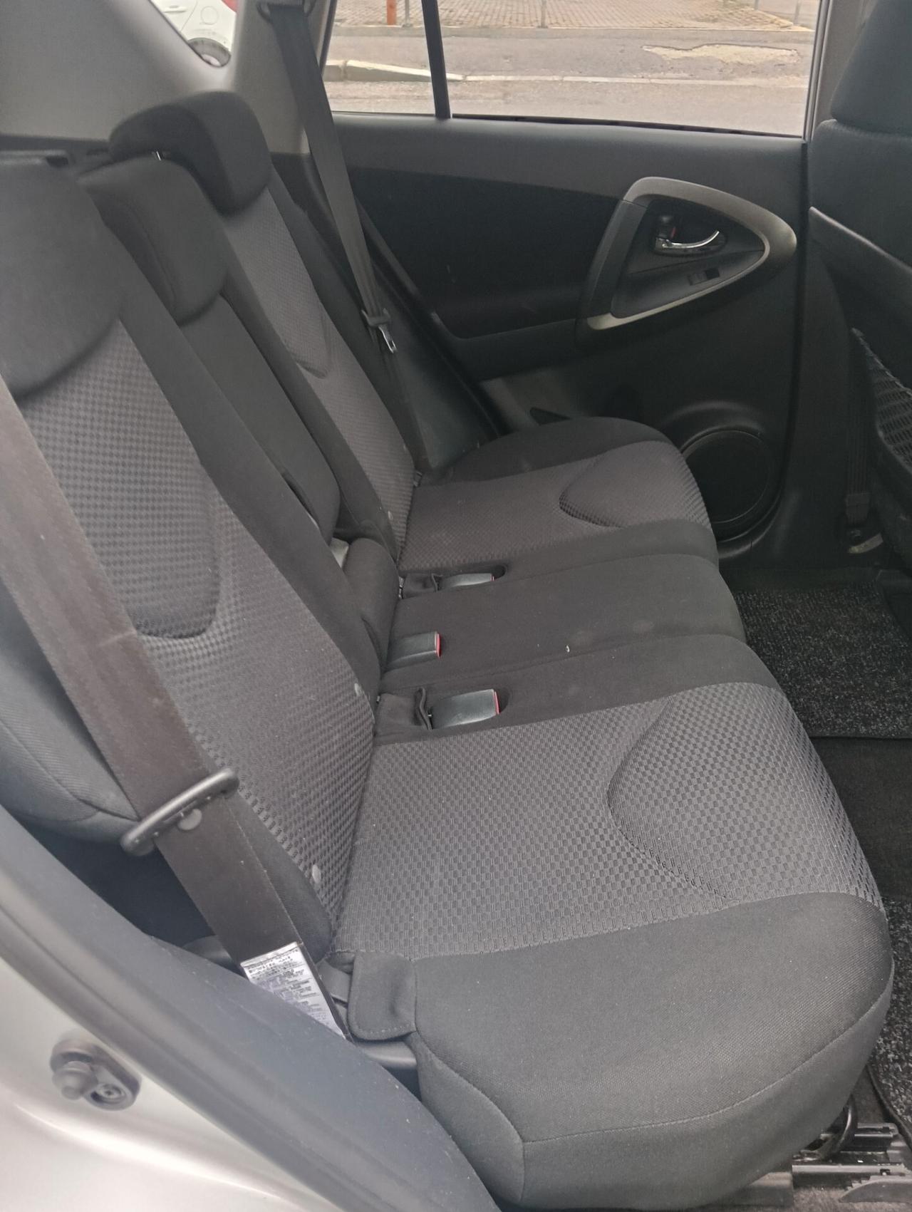 Toyota RAV 4 RAV4 Crossover 2.2 D-4D 150 CV DPF Luxury