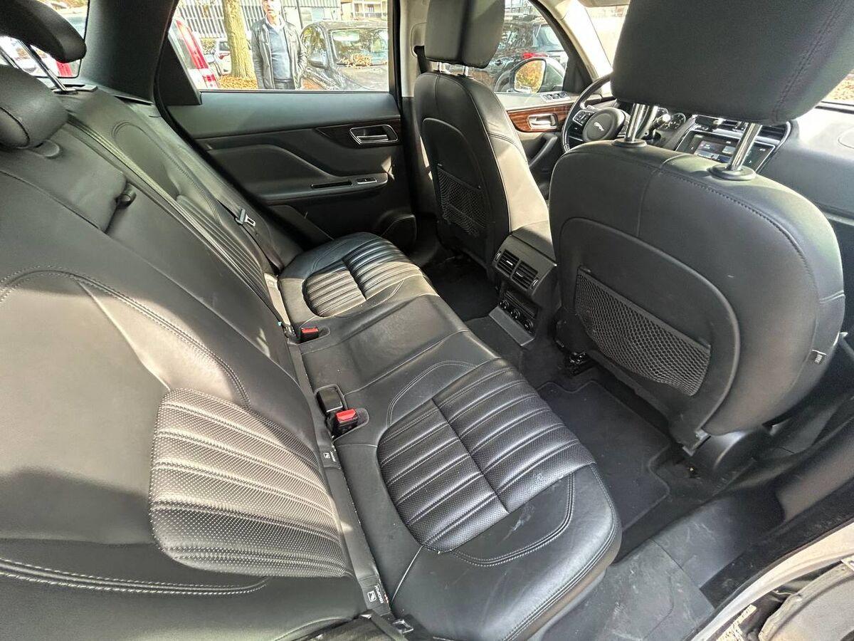 Jaguar F-Pace 3.0d V6 Portfolio awd 300cv auto