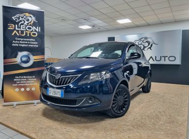 LANCIA YPSILON 1.0 FIREFLY HYBRID SILVER OK NEOPATENTATI