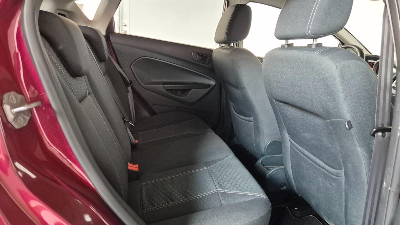 Ford Fiesta 1.4 5 porte Bz.- GPL Titanium Neopatentati