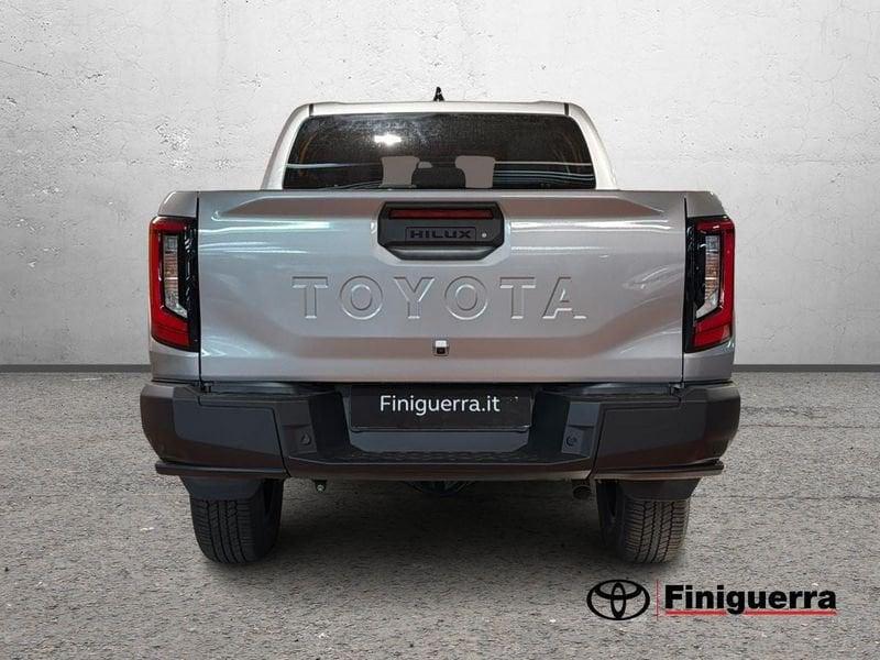 Toyota Hilux 2.8 DIESEL MILD HYBRID 48V 204 CV AUTOMATICO ICON