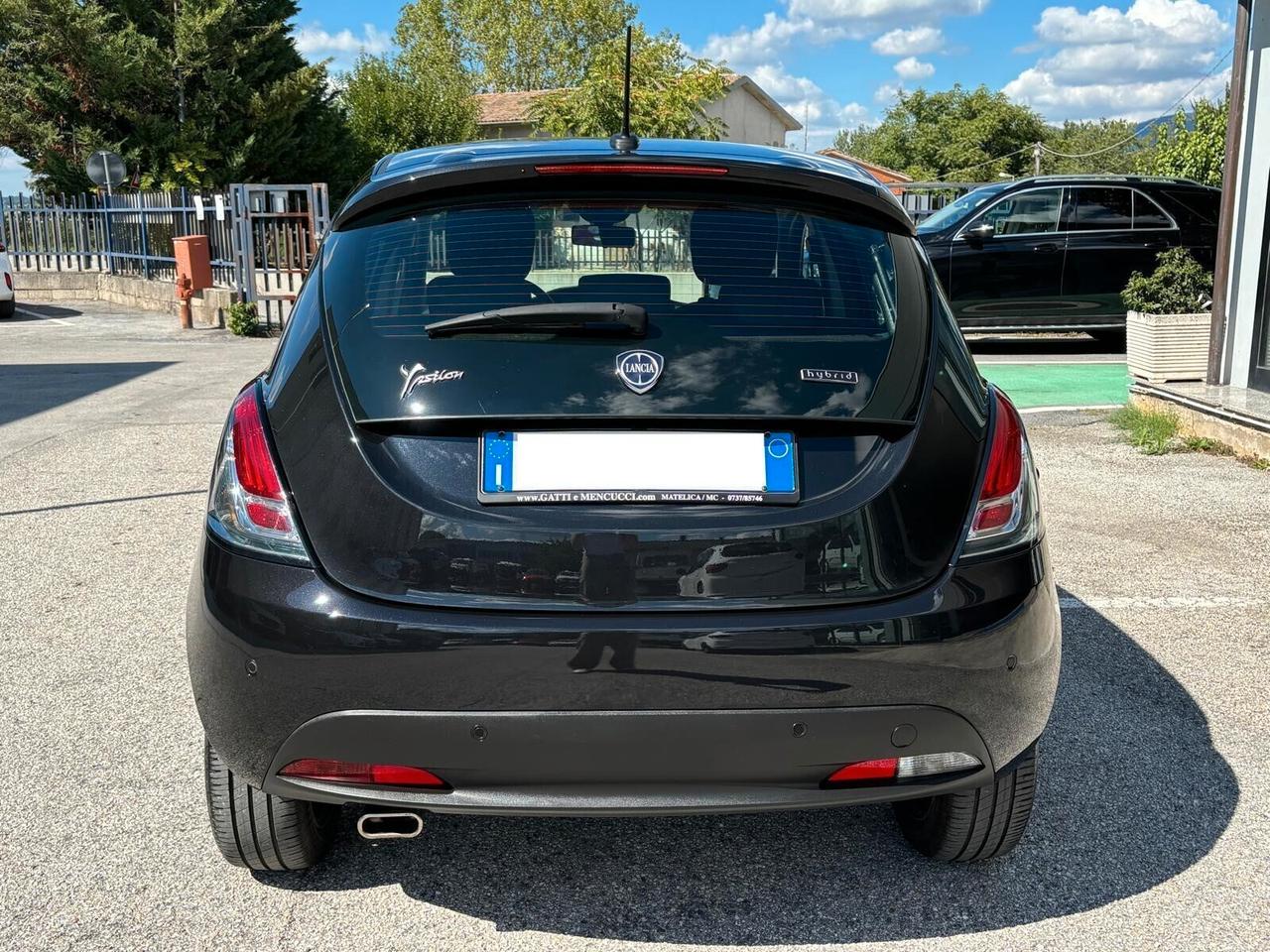 Lancia Ypsilon 1.0 FireFly 5 porte S&S Hybrid Gold