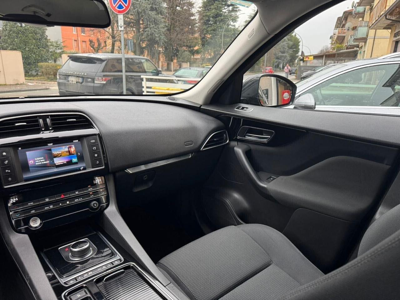 JAGUAR F-PACE 2.0 D 180cv AWD AUT. PRESTIGE