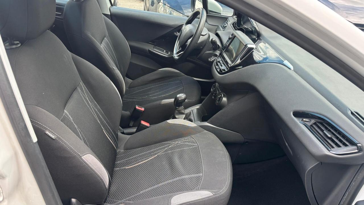 Peugeot 208 1.4 HDi 68 CV 5 porte Mix
