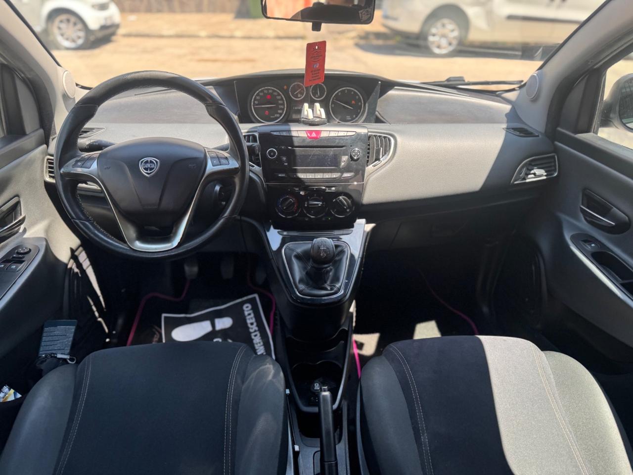 Lancia Ypsilon 1.2 69 CV 5 porte GPL Ecochic Gold