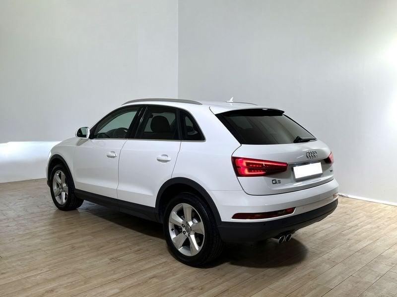 Audi Q3 2.0 TDI 150 CV Business