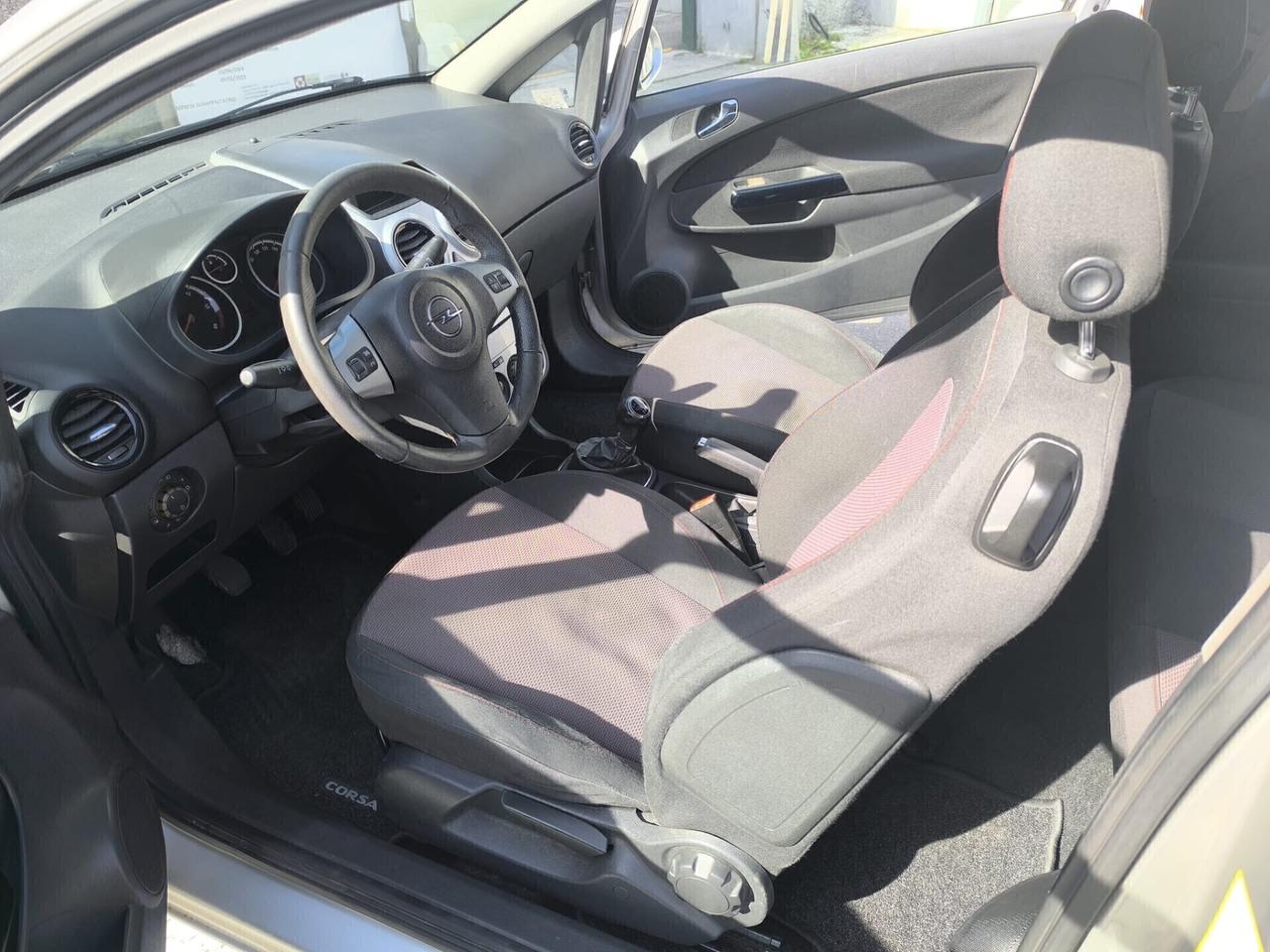 Opel Corsa 1.3 CDTI 90CV 3 porte Easytronic Sport