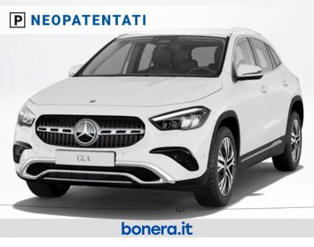 Mercedes GLA 180 180 Progressive Advanced 7G-DCT