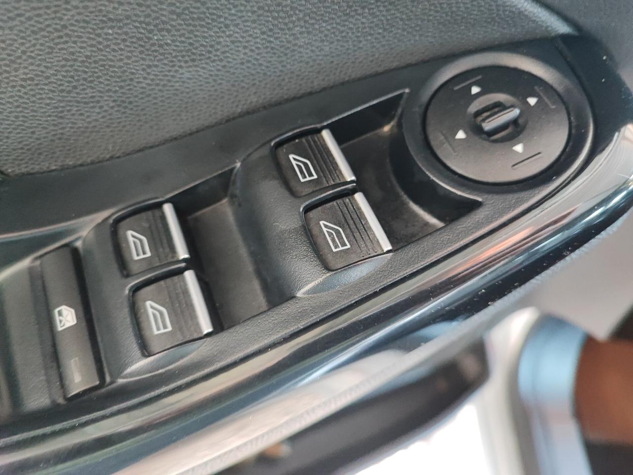 Ford Fiesta 1.4 5p. Bz.- GPL Titanium