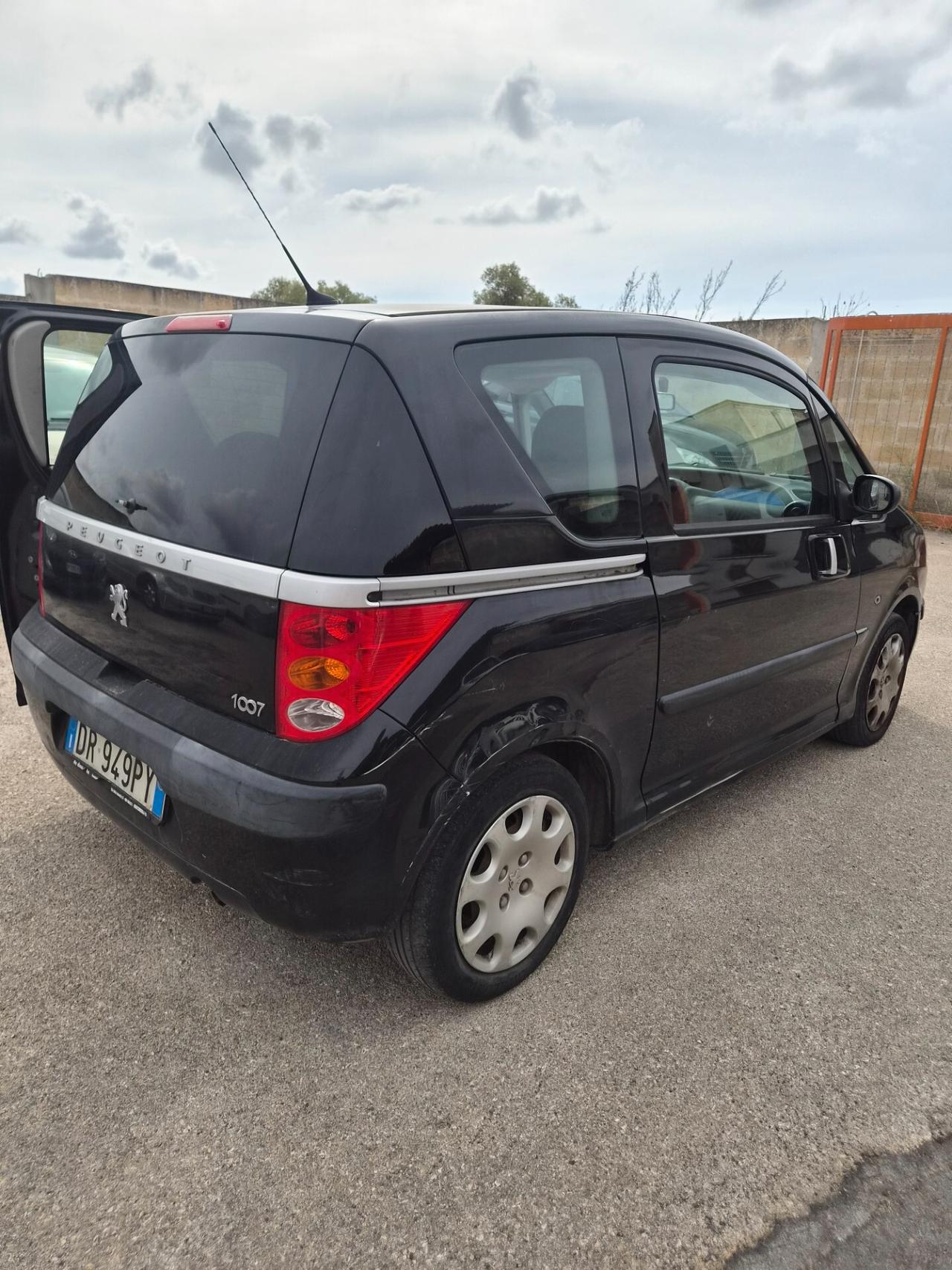 Peugeot 1007 1.4 Happy BENZINA GPL UNIPRO 150MILAKM