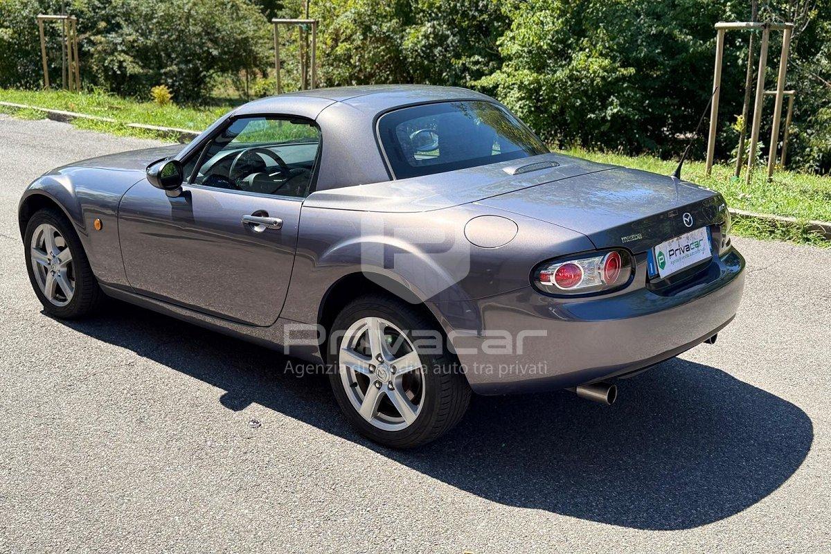 MAZDA MX-5 Roadster Coupé 1.8L Wind