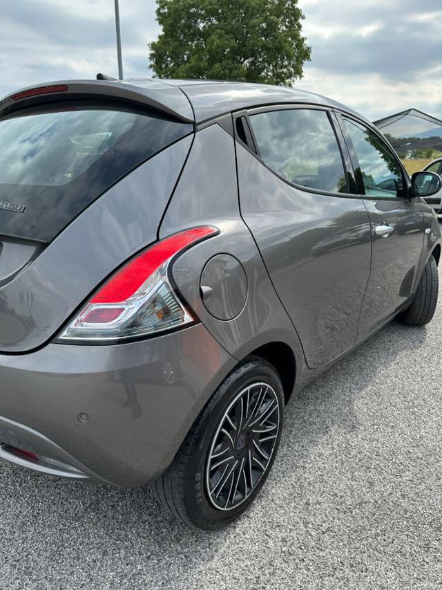 LANCIA Ypsilon 1.0 HYB 5 porte Gold