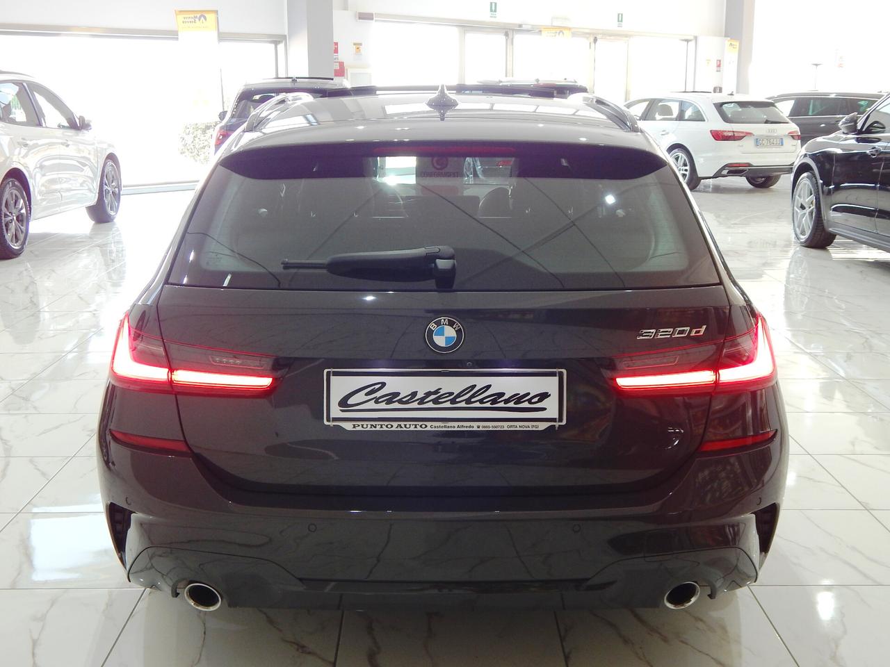 BMW 320 d Touring MSport Aut. TETTO-NAVI-PELLE-RADAR-LED