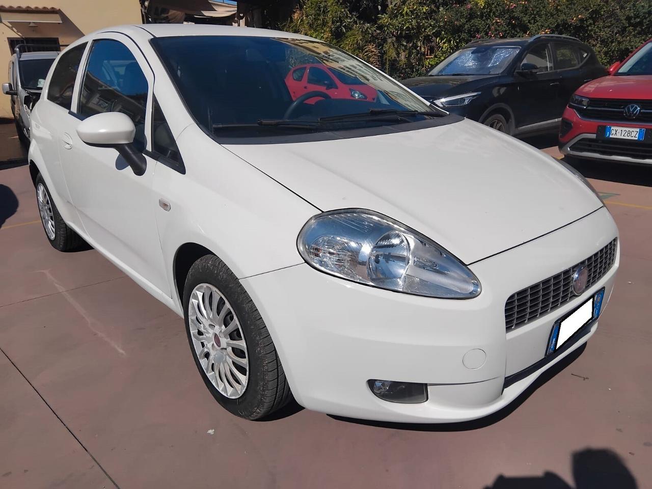 FIAT GRANDE PUNTO 1.3 MULTIJET CON 12 MESI DI GARANZIA