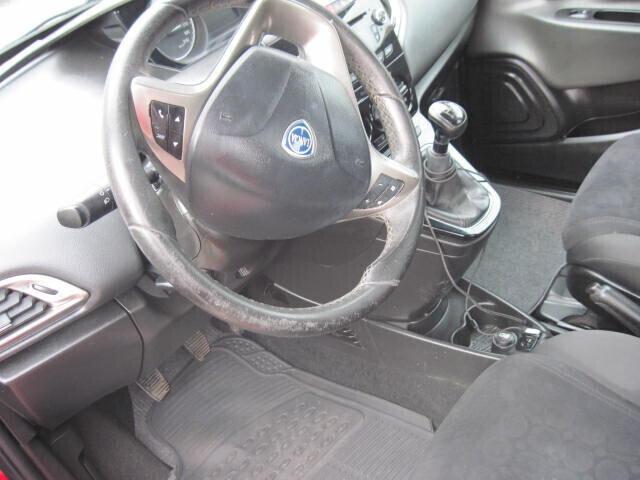 Lancia Ypsilon 1.3 MJT 16V 95 CV 5 porte GARANZIA